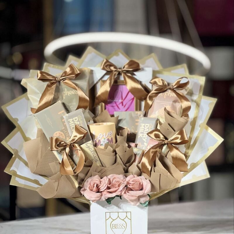 Golden Blush Love Mom Chocolate Bouquet